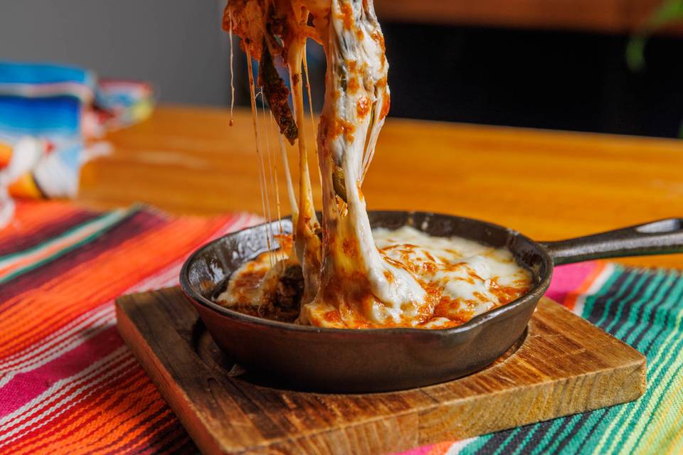 Queso Flameado