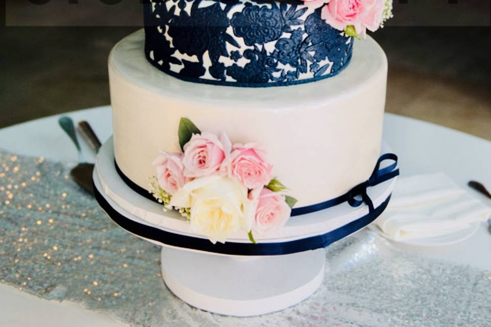 Fondant lace