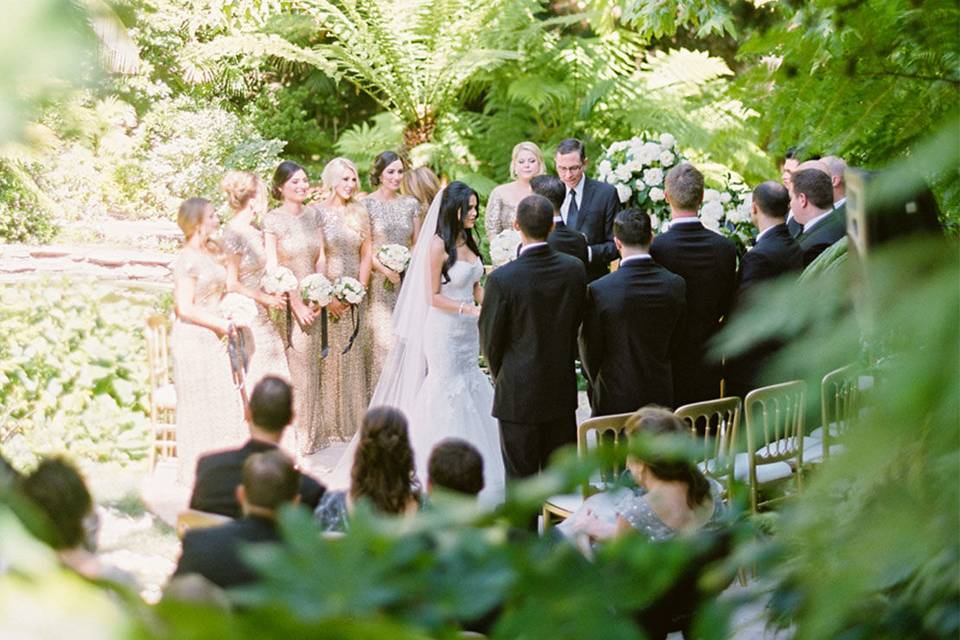 Braedon Photography	Kristin Banta Events	Hotel Bel Air	Casa De Perrin	East Six Invitations	Fantasy Frosting	Town & Country	Published: California Wedding Day Magazine - 2016