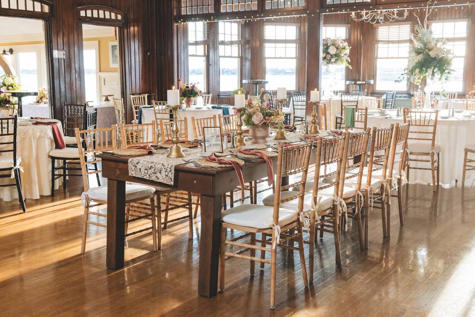 Reception area- long table