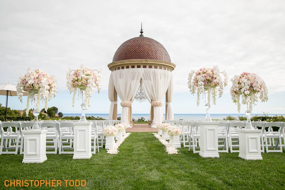 Grand ceremony decor