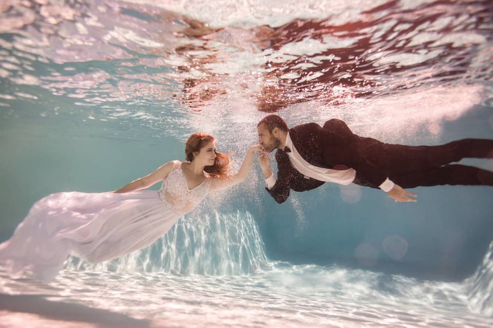 Underwater engagement photo shoot was a success! We love dreaming up 