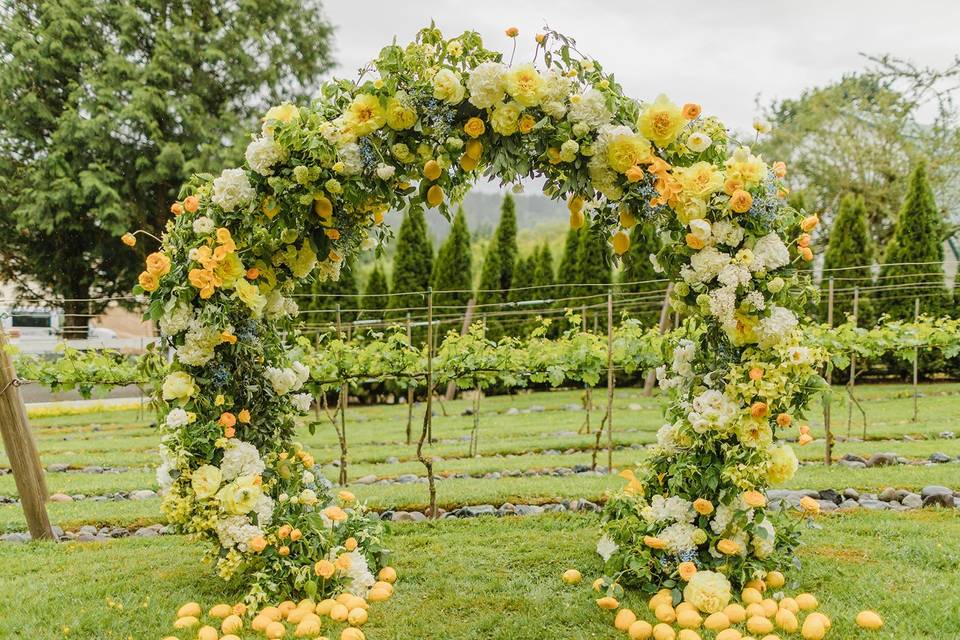 Lemon ceremony accents