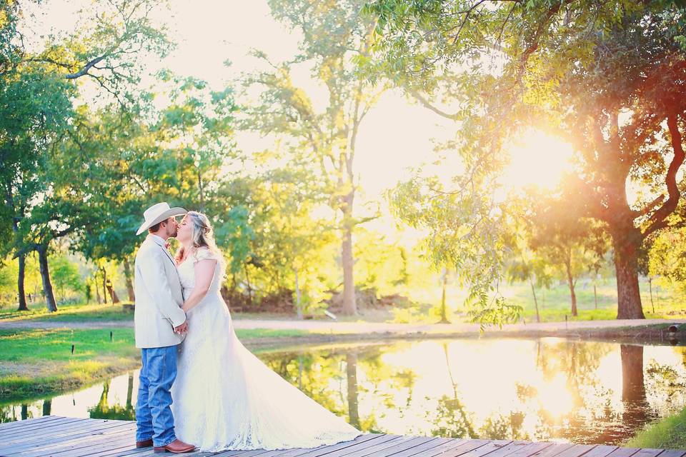 Elegant Bride and Groom Portrait in the trees, Granger TX, Kati Maxwell