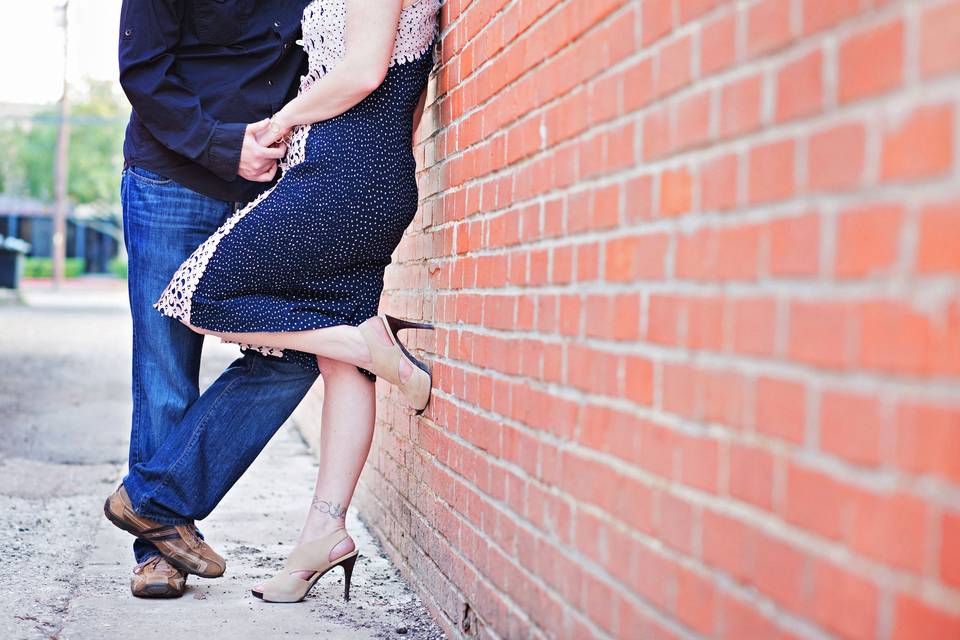 Outdoor Engagement Session in the Willow tree in Jarrell TX, Kati Maxwell