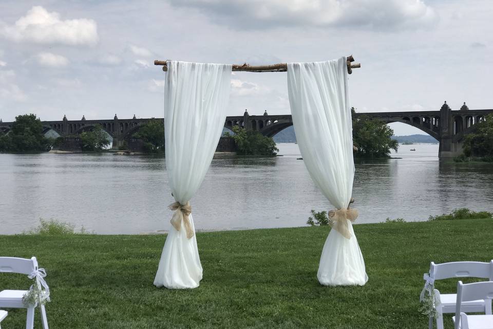 Arch with draping fabric jwr