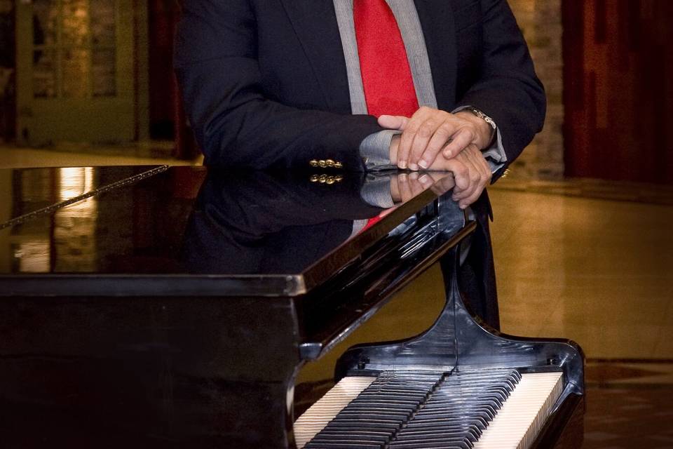 Karl Tricomi, Pianist