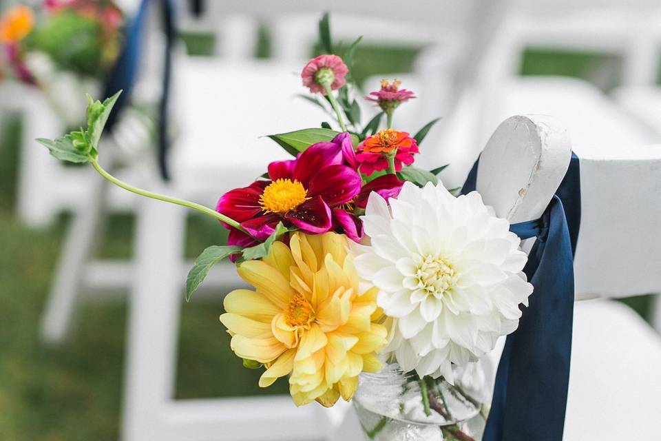 Floral aisle seat decor