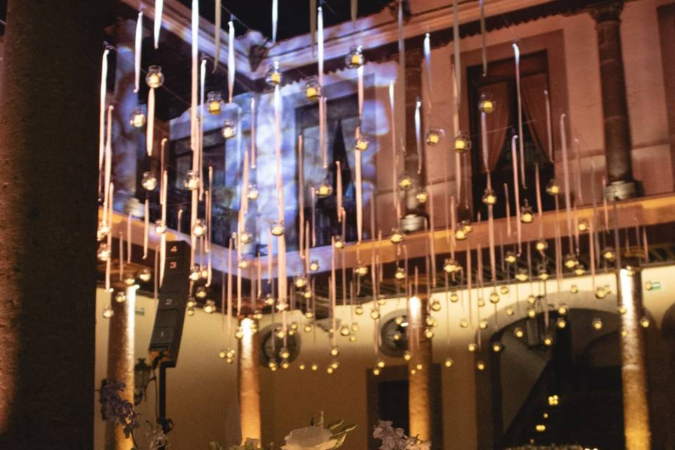 Traditional Deco