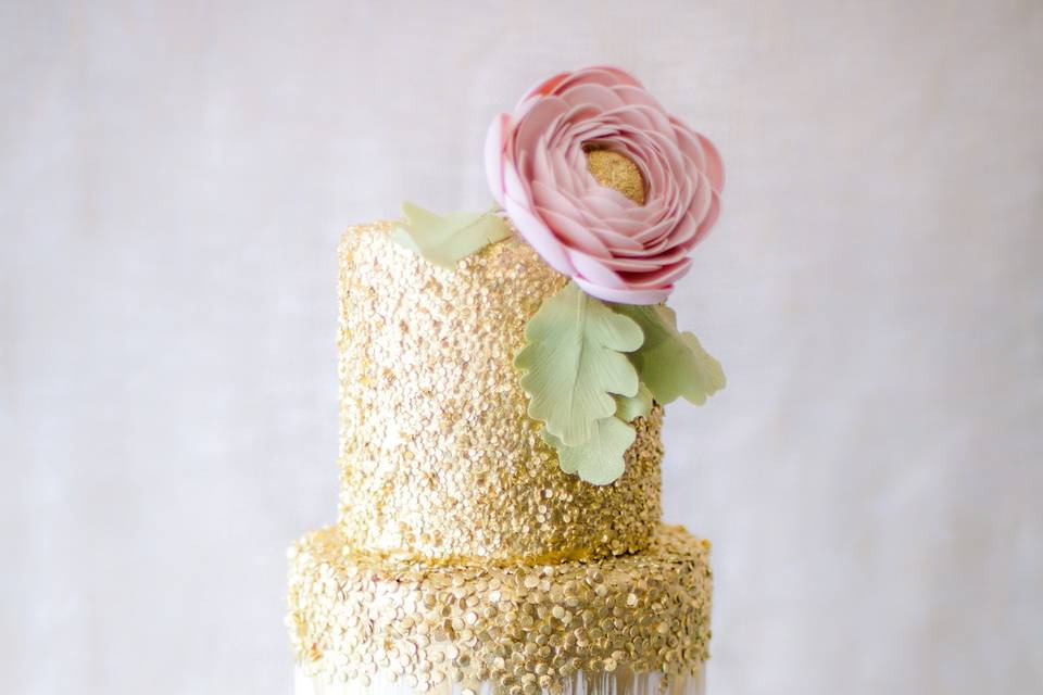 Rose and gold cake