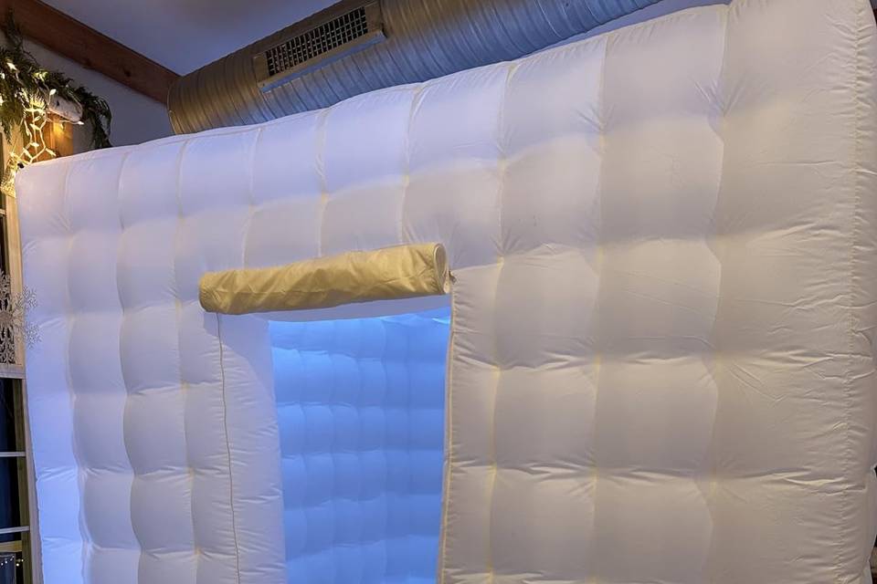 Modern enclosed booth