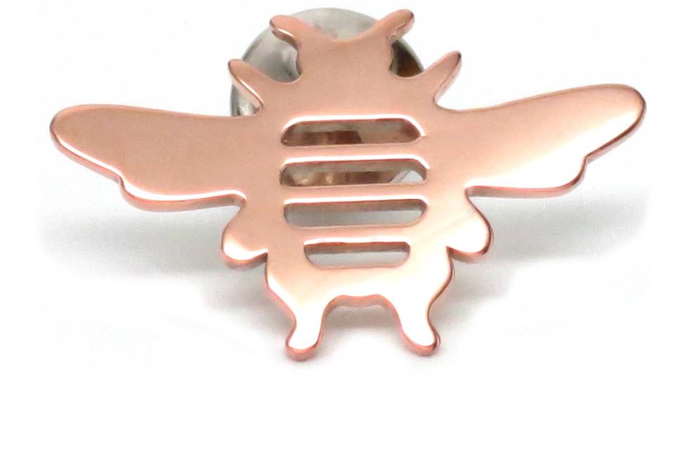 18K Rose Gold Vermeil Whitney Bee Tie Pin or Lapel PinCan be worn as a lapel pin or a tie pin.  Also available in Sterling Silver Pin  /   Rose Gold Pendant   /   Sterling Silver Pendant  18K Rose Gold plating over Sterling Silver with base metal pin closure1 3/8 in. W x 13/4 in. H x 5/8 in. D30 mm W x 18 mm H x 16mmDWT  2.0576  Gms 3.2Free shipping in the Continental USAFree gift box and jewelry pouchwww.MicheleBenjamin.com