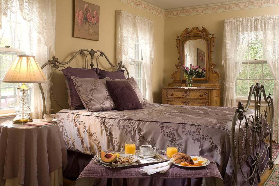 Colonial Gardens Bed & Breakfast