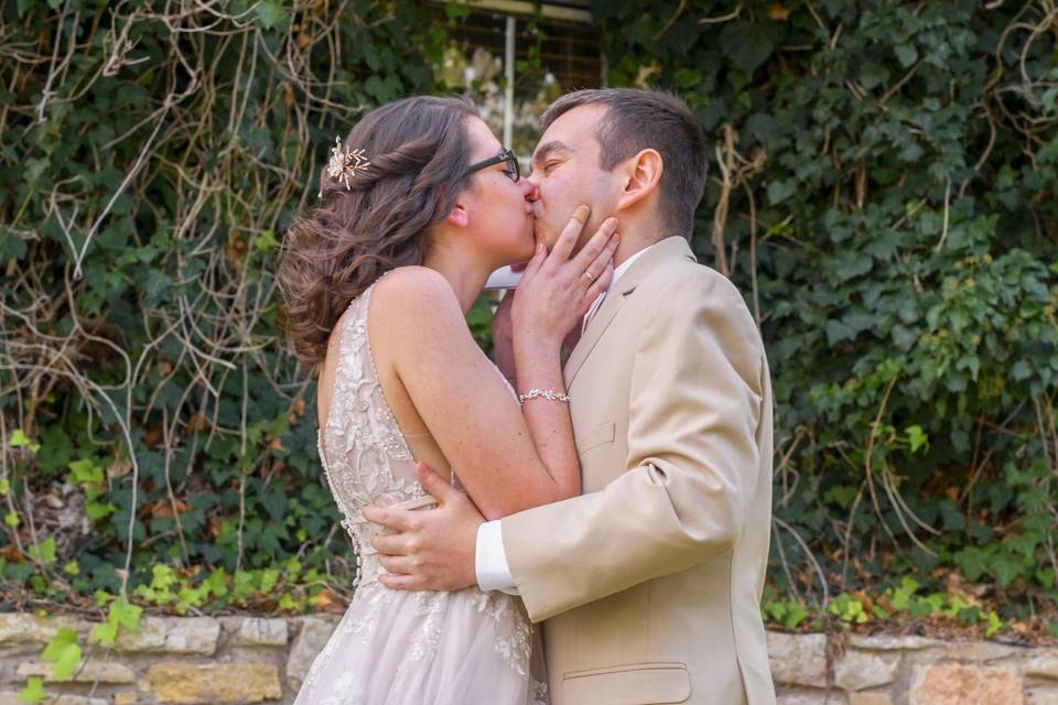 Sweet Kiss in Nature