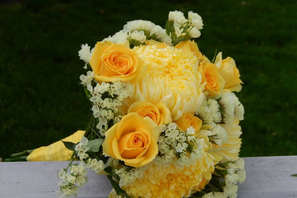 Wedding Flowers by Cyndi