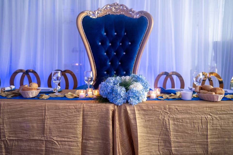 Throne chair