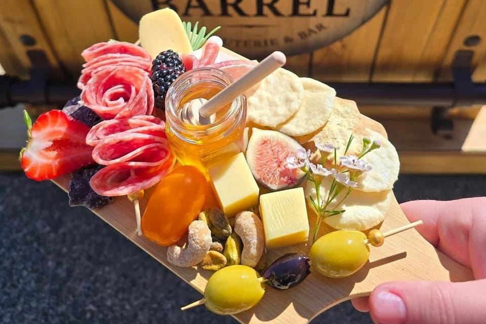 Wild Rogue Board & Barrel