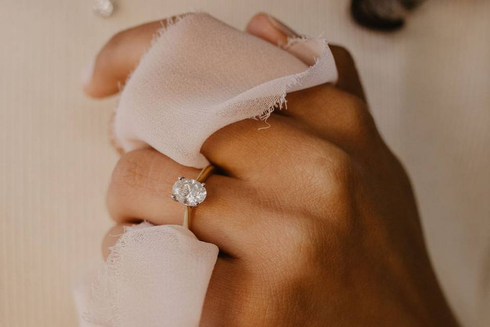 Jubilee with Oval diamond