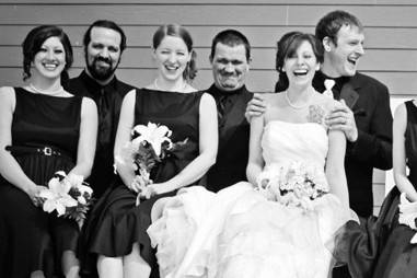 Couple with bridesmaids and groomsmen