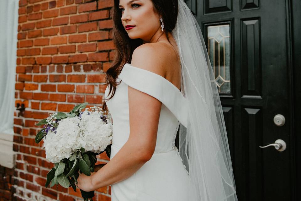 Hottest Wedding Dresses: 24 Looks + Expert Tips