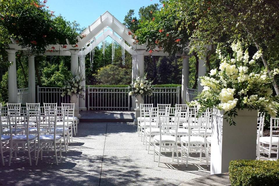 Outdoor wedding space