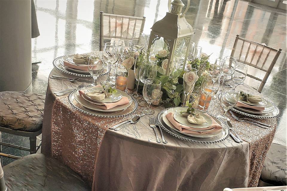 Blush and Silver tablescape wi