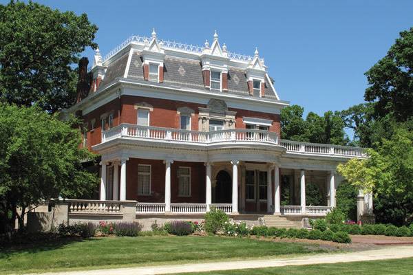 Exterior view of the Ellwood House Museum