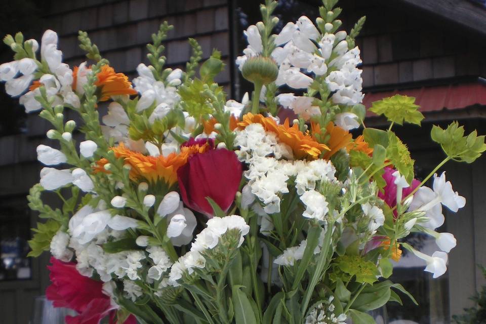 Flowers in a jar of lemonw ater