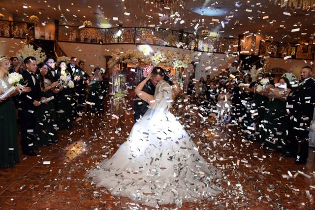 Confetti kiss