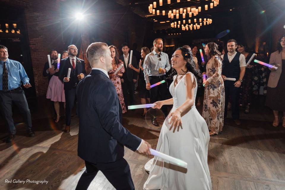 Bride & Groom dance