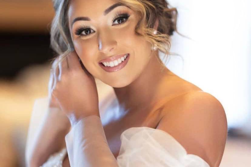 Beautiful Glam bride