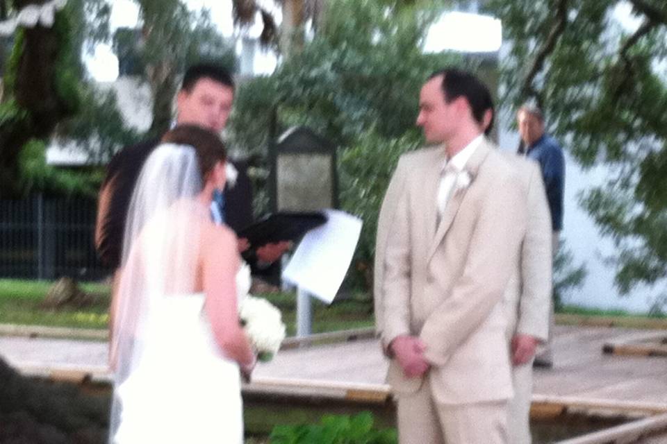 Aisle Marry You- Athens Efficient Officiant
