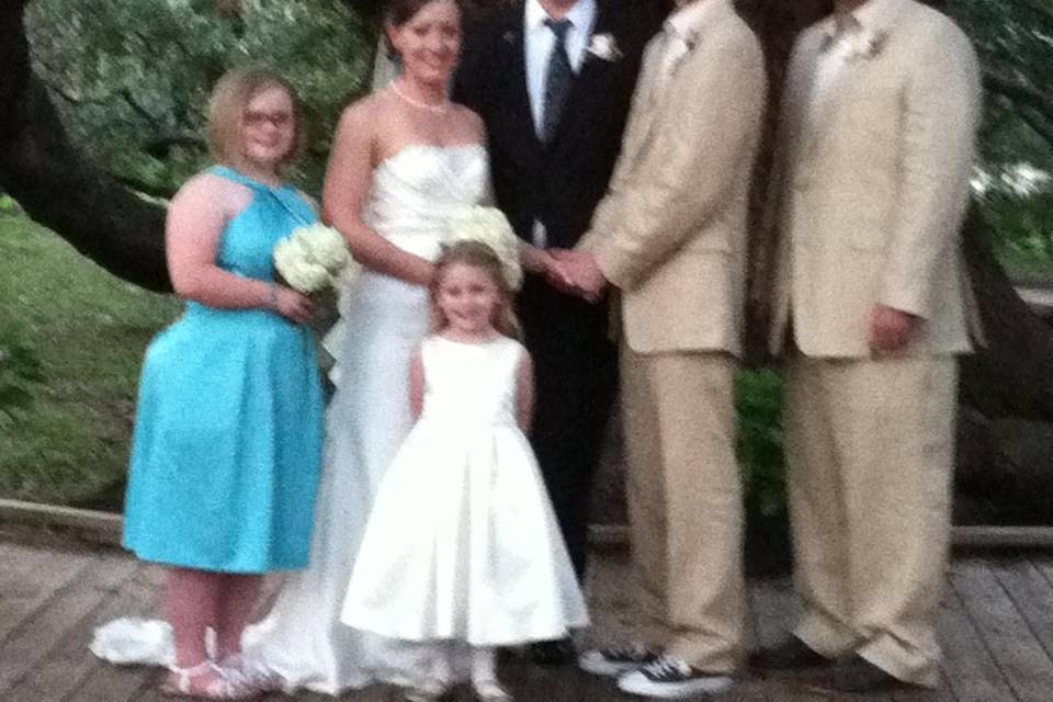 Aisle Marry You- Athens Efficient Officiant