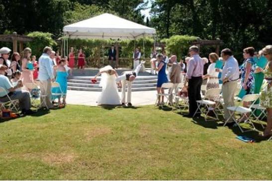 Aisle Marry You- Athens Efficient Officiant