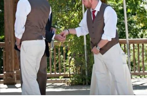Aisle Marry You- Athens Efficient Officiant