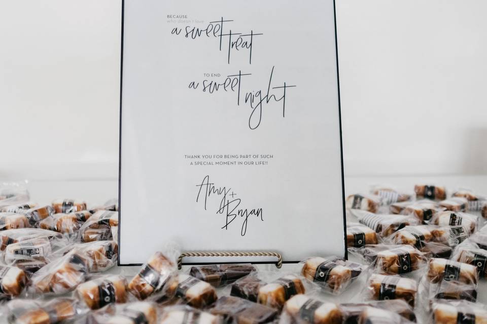 Modern wedding signage