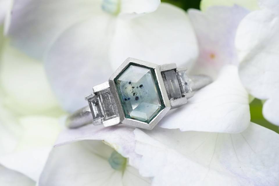 Hexagon sapphire & platinum