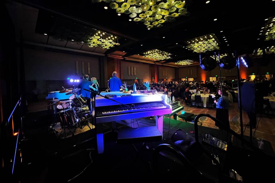 Dueling Pianos w/ DJ Combo