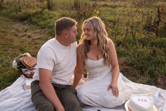 Outdoor Engagement Session