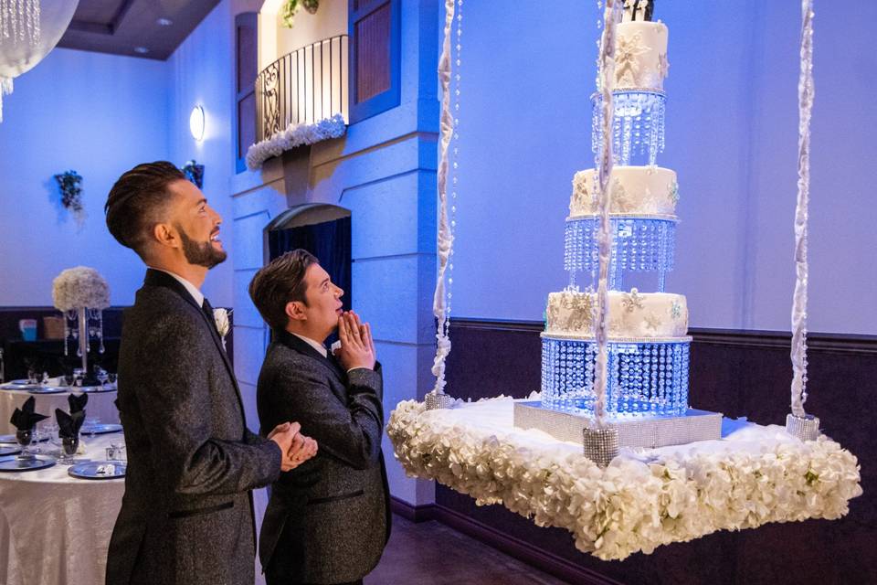 Hanging Cake Table