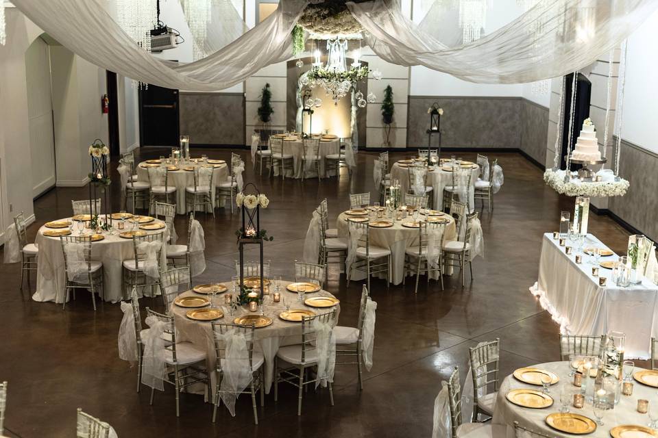 Elegant gold wedding