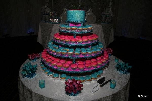 Cup Cake Tower, Wooden Roses, candles, Knife