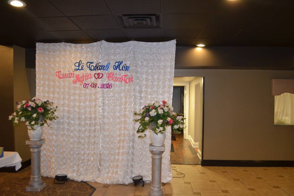 Entrance Arch Selfie Station