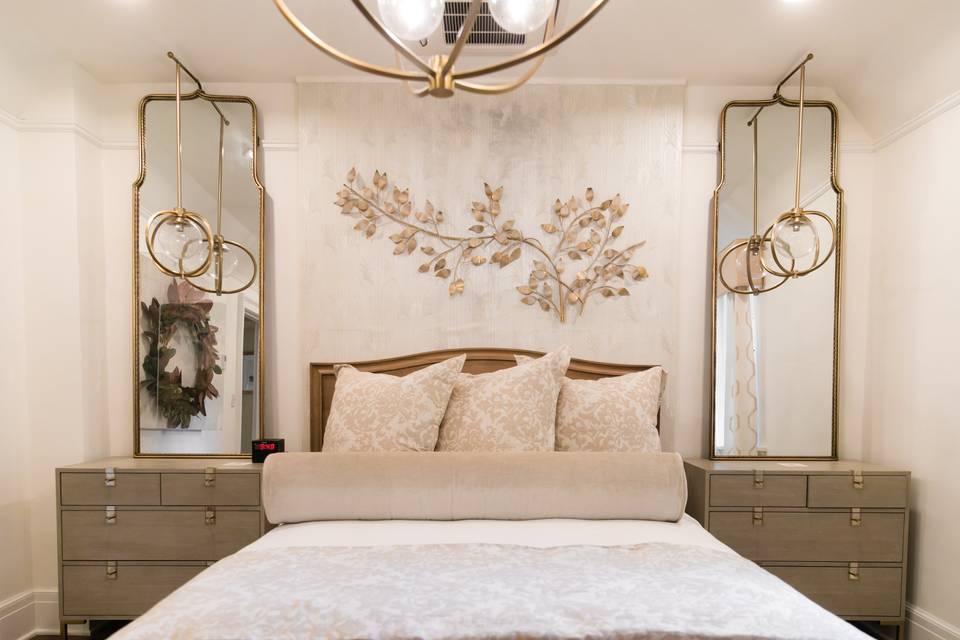 Magnolia Suite (Queen Bed)