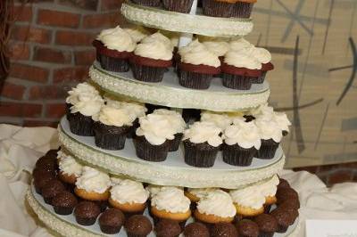 Lawless Wedding Cupcakes