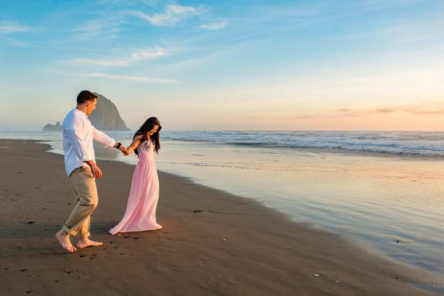 Engagement session on the Oregon coast (at Haystack Rock!).