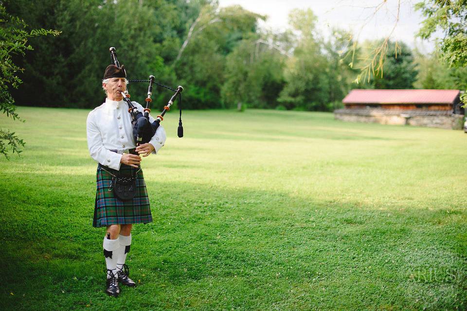 Bagpiper Richmond Johnston