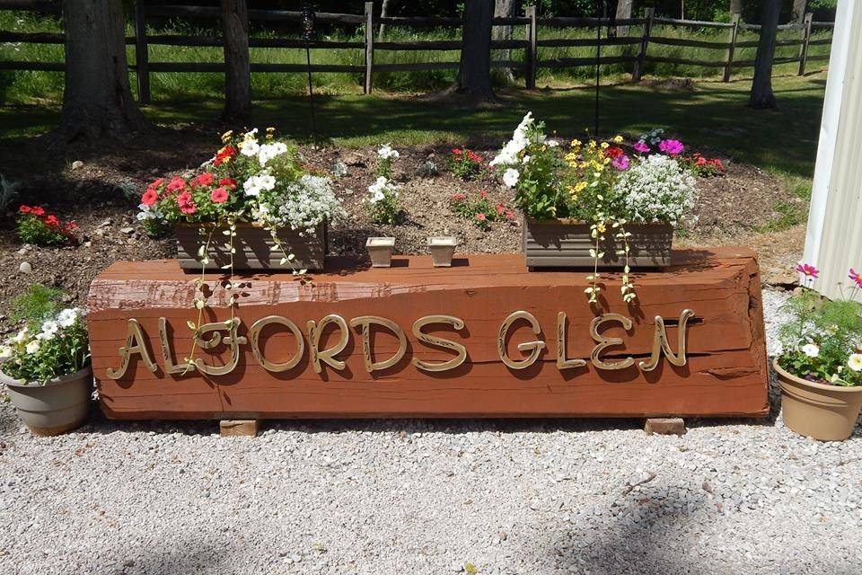 Alford's Glen Wedding Barn