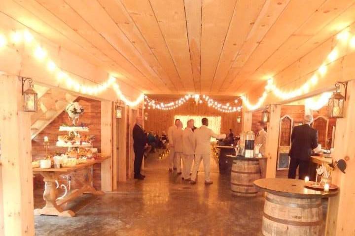 Alford's Glen Wedding Barn