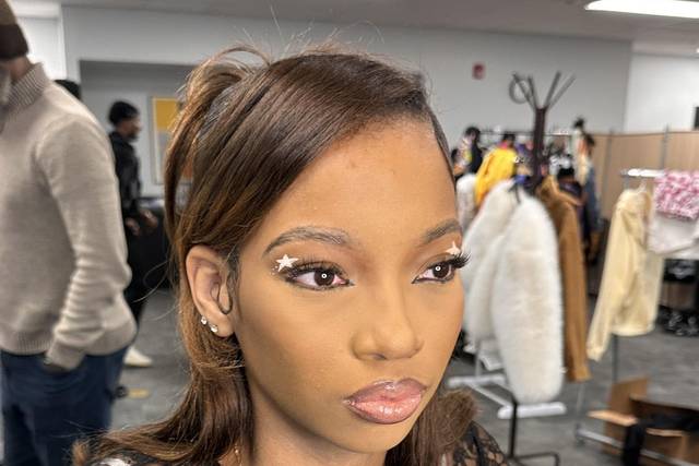 Queen Expressions Glam LLC